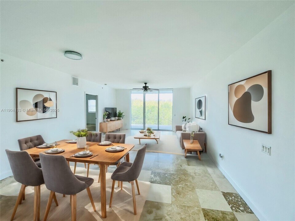 14951 Royal Oaks Ln in North Miami, FL - Building Photo