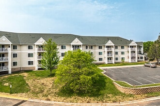 Gramercy Park Cooperative in Duluth, MN - Building Photo - Building Photo