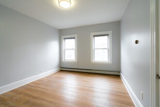 324 Hurley St in Cambridge, MA - Building Photo - Building Photo
