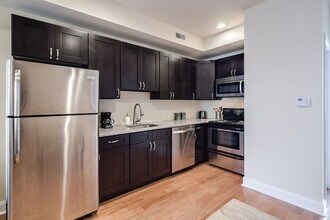 2551 Grays Ferry Ave in Philadelphia, PA - Building Photo - Building Photo