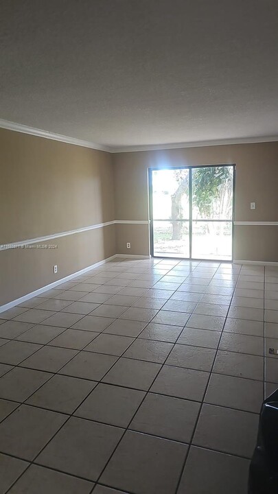 1170 NW 80th Ave, Unit 108 in Margate, FL - Building Photo