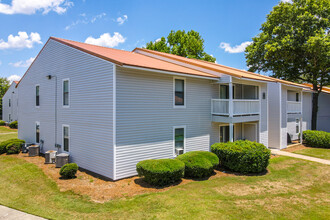 Shadowood Apartments in Warner Robins, GA - Building Photo - Building Photo