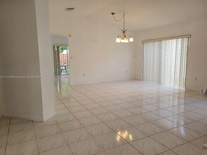 15753 SW 92nd St in Miami, FL - Building Photo - Building Photo