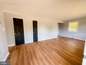 533 E Park St in Elizabethtown, PA - Building Photo - Building Photo