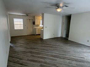 1207 Sumter St, Unit C in Leesburg, FL - Foto de edificio - Building Photo