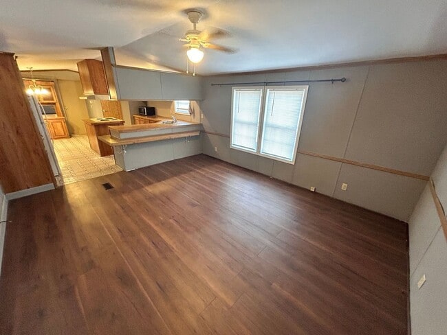 1212 Stateline Rd in Clover, SC - Building Photo - Building Photo