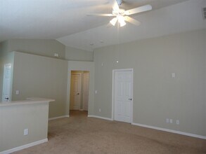 13137 Carrollwood Creek Dr in Tampa, FL - Foto de edificio - Building Photo