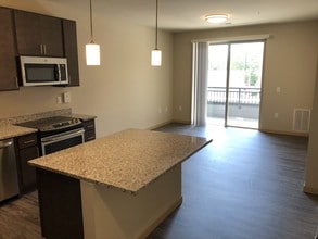 8Twenty Park in Madison, WI - Building Photo - Building Photo