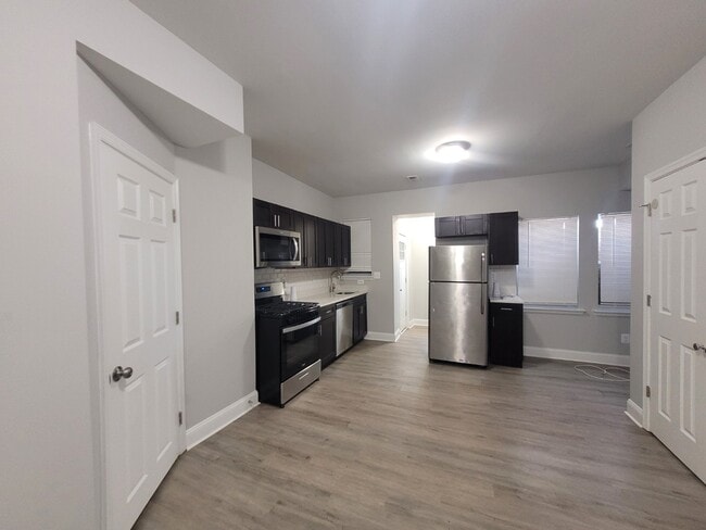 property at 3914 Ridgewood Ave