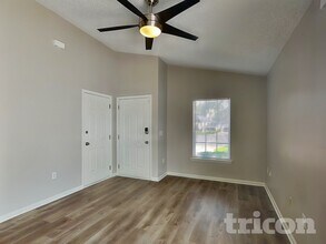 4350 Jillian Dr in Jacksonville, FL - Foto de edificio - Building Photo