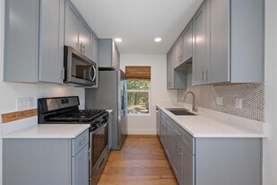 5804 Tracy Lynn Ln in Austin, TX - Building Photo