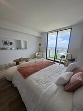 1652 NE 2nd Ave, Unit 1622 in Miami, FL - Foto de edificio - Building Photo