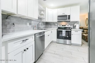 1151 E 15th St in Jacksonville, FL - Building Photo - Building Photo