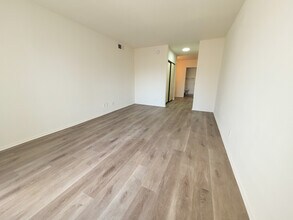 Magnolia View Apartments in Sherman Oaks, CA - Building Photo - Building Photo