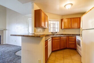 3845 E Greenway Rd in Phoenix, AZ - Building Photo - Building Photo