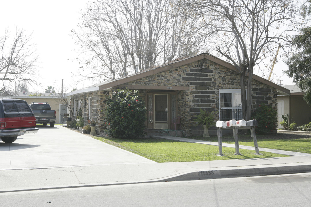 11458 Walnut St in Whittier, CA - Building Photo