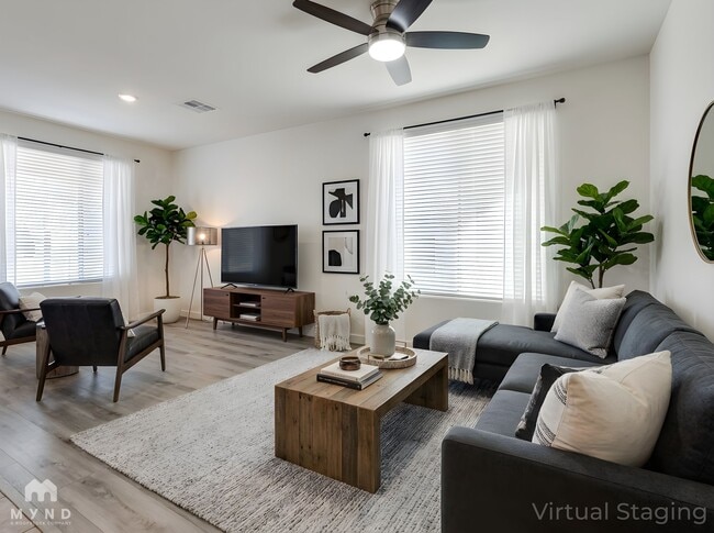 14535 W Port Royale Ln, Unit C124 in Surprise, AZ - Foto de edificio - Building Photo