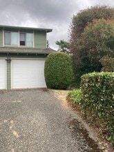 8208 NE 115th Way, Unit 1 in Kirkland, WA - Foto de edificio - Building Photo