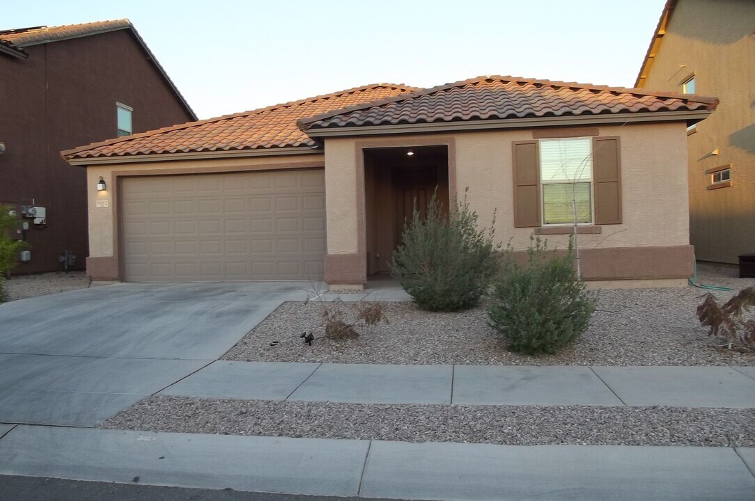 9102 Wagon Spoke Ct in Oro Valley, AZ - Building Photo