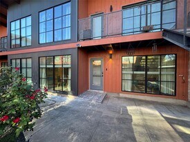 400 E 30th St in Austin, TX - Building Photo