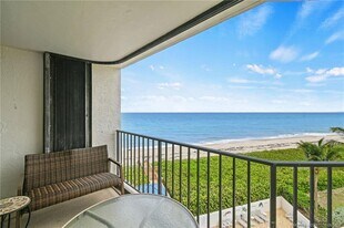 9650 S Ocean Dr in Jensen Beach, FL - Building Photo