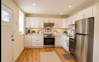 42 North St in Barnstable, MA - Building Photo - Building Photo