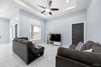 22 Burr Dr in Edinburg, TX - Building Photo - Building Photo