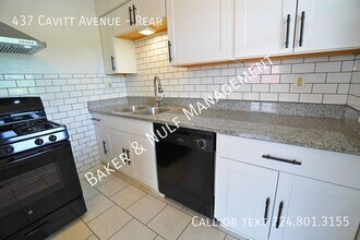 437 Cavitt Ave in Trafford, PA - Building Photo - Building Photo