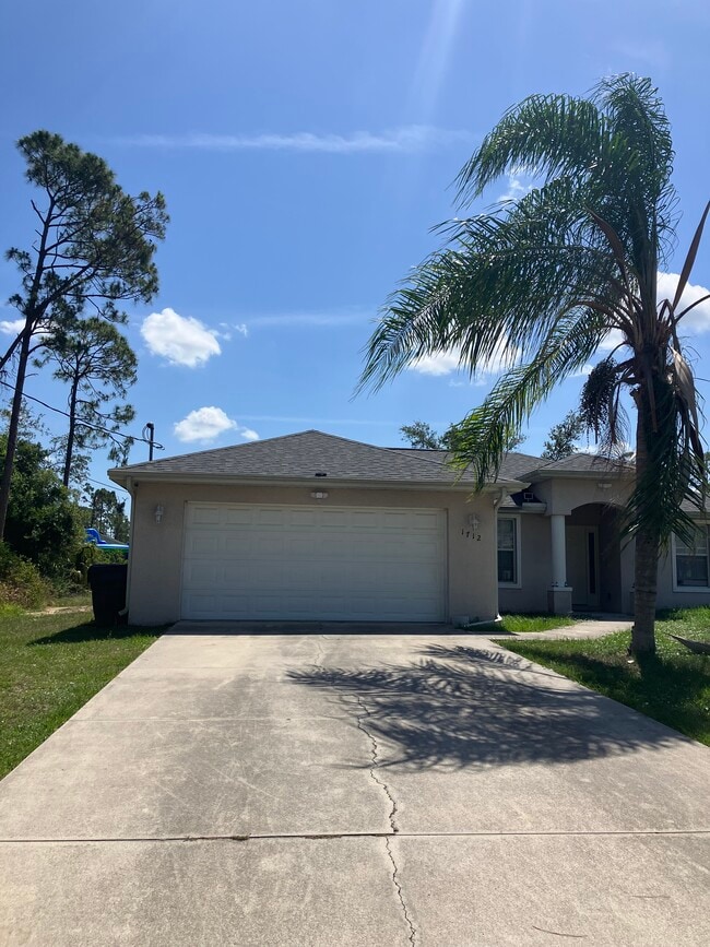 1712 Japan St in North Port, FL - Building Photo - Building Photo