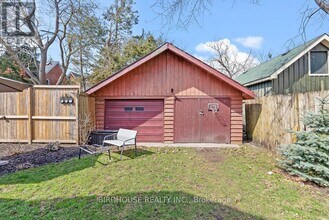 21 Sussex St N in Kawartha Lakes, ON - Building Photo - Building Photo