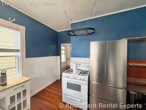 27 Gilman Ter in Somerville, MA - Foto de edificio - Building Photo