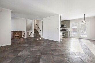 28 E 55th St in Hinsdale, IL - Building Photo - Building Photo