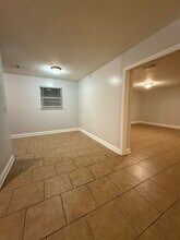 9126 Greenleaf Rd in Jacksonville, FL - Foto de edificio - Building Photo