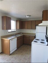 1035 NW 27th St, Unit B in Corvallis, OR - Building Photo - Building Photo