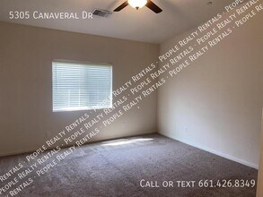 5305 Canaveral Dr in Bakersfield, CA - Building Photo - Building Photo