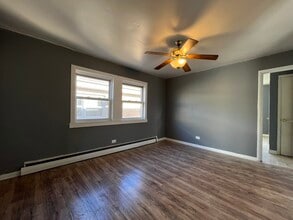 5305 S 72nd Ct in Summit, IL - Building Photo - Building Photo