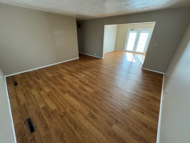 1232 E Cambridge St in Springfield, MO - Building Photo - Building Photo