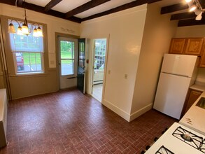 797 Main St-Unit -4 in Amherst, MA - Building Photo - Building Photo