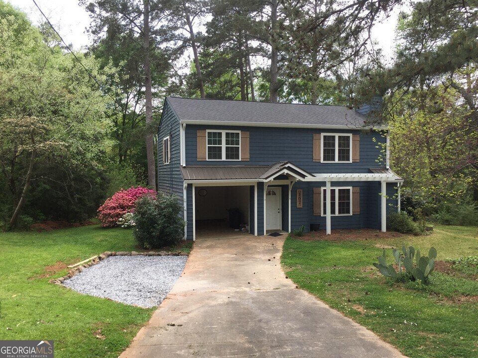 107 Hight Dr in Watkinsville, GA - Building Photo