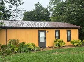 126 Kesterson St, Unit 1 in Greeneville, TN - Building Photo