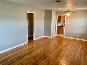 5853 Holloway St in Westworth Village, TX - Building Photo - Building Photo