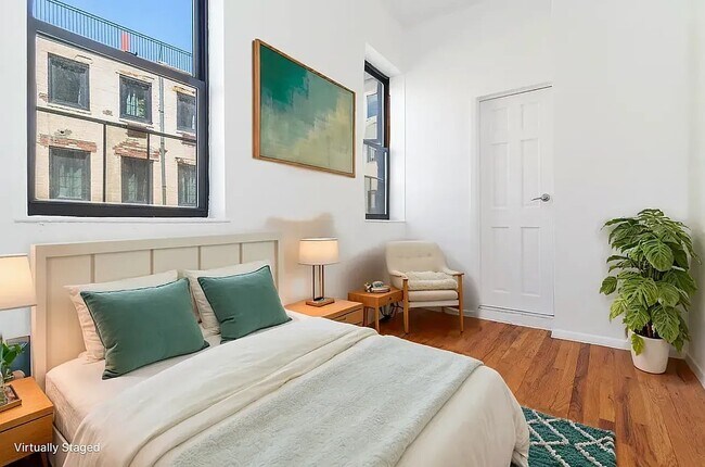 126 Elizabeth St in New York, NY - Building Photo - Building Photo