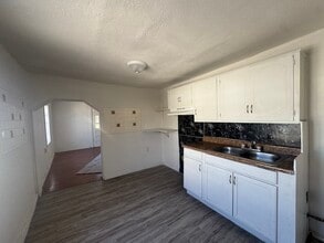 6320 Geiger Ave in El Paso, TX - Building Photo - Building Photo
