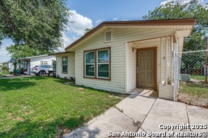 326 Sublett Dr in San Antonio, TX - Building Photo - Building Photo