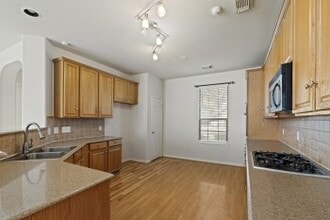 5210 Hillbrook Ct in Sugar Land, TX - Building Photo - Building Photo