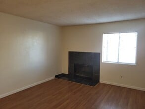 2410 Tripp Dr in Reno, NV - Building Photo - Building Photo