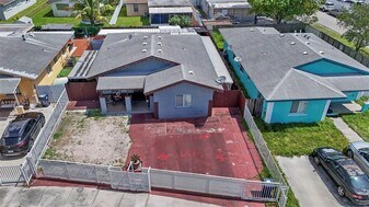 3109 NW 64th St in Miami, FL - Building Photo