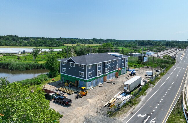 3 Newburyport Tpke