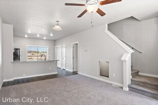 10762 W Brownstone Dr