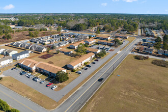 Meadowwood Apartments in Tifton, GA - Foto de edificio - Building Photo